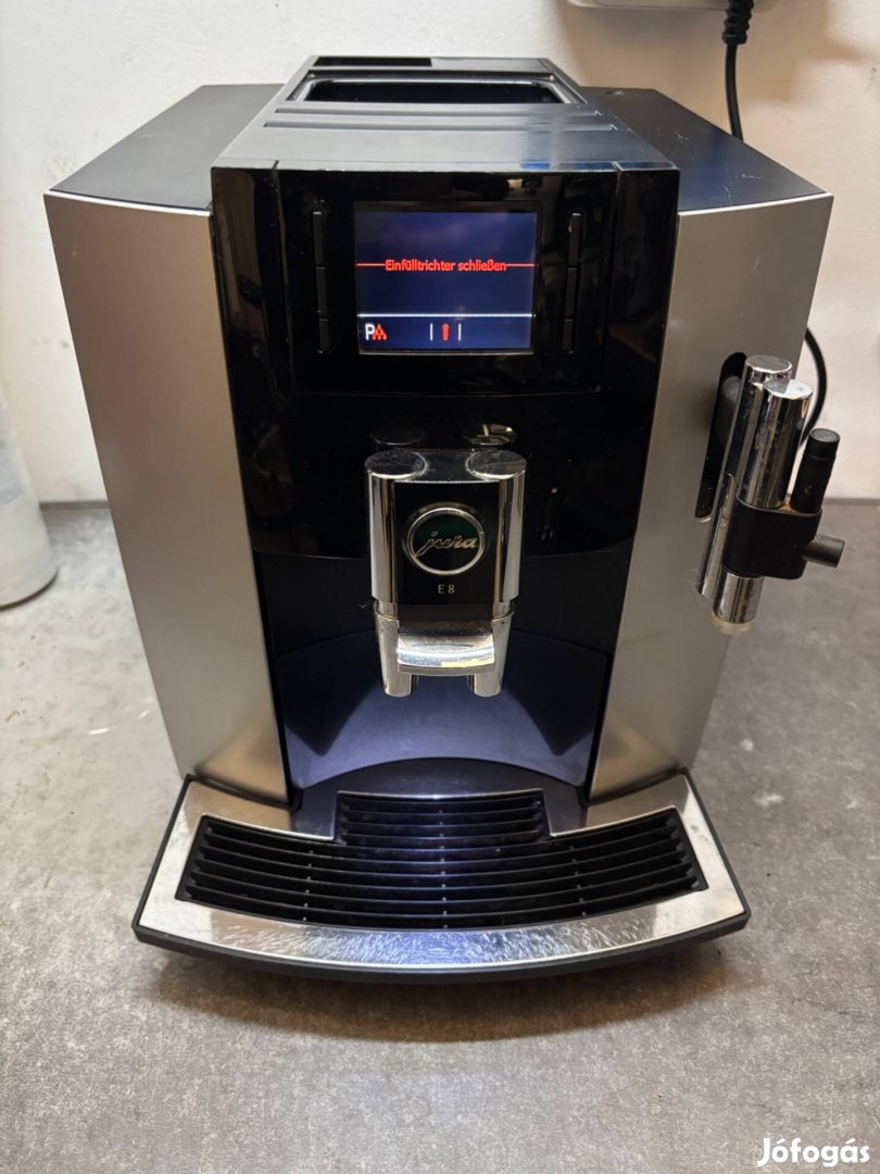 Jura E8 kávéfőző, kávégép