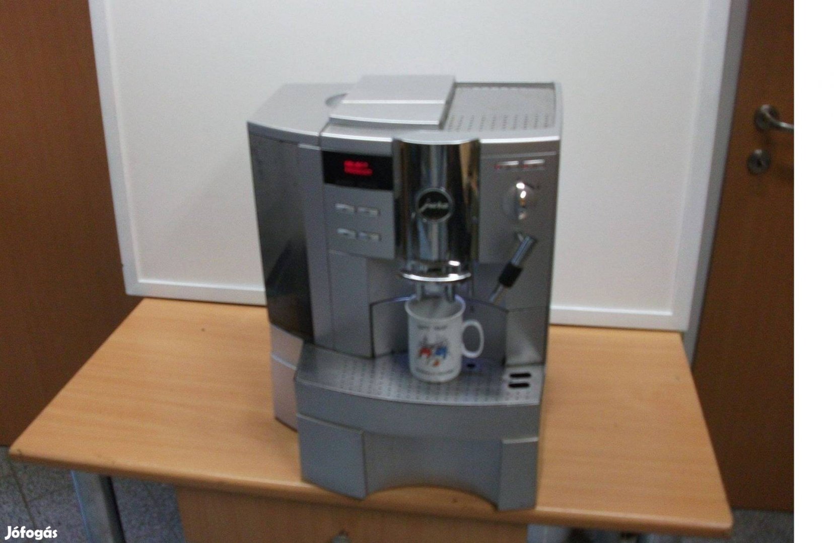 Jura XS 95 kávéautomata vendéglátós felhasználásra is