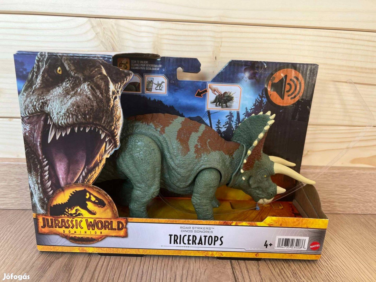 Jurassic World 3: Világuralom - Triceratops dinoszaurusz figura