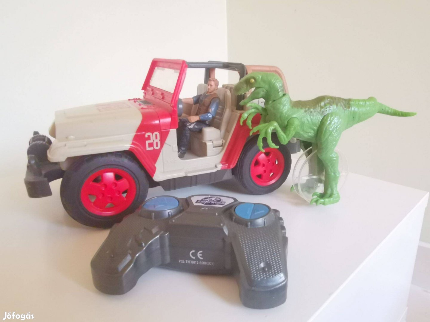 Jurassic World Raptor Attack Jeep - távirányítós autó