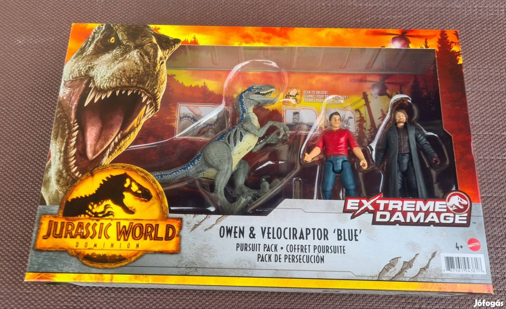 Jurassic World - Owen & Velociraptor Blue