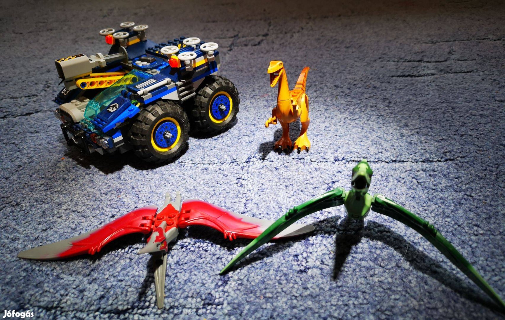 Jurassic world lego készlet egy plusz dínóval Újpesten