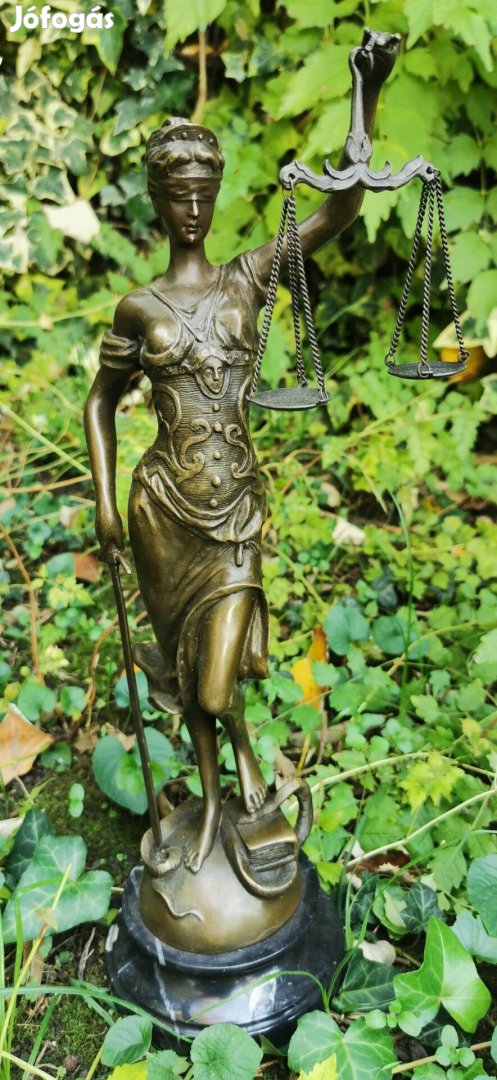 Justitia, az igazság Istennője - bronz szobor