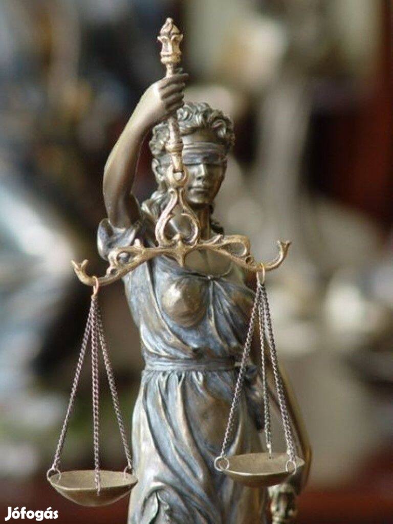 Justitia szobor