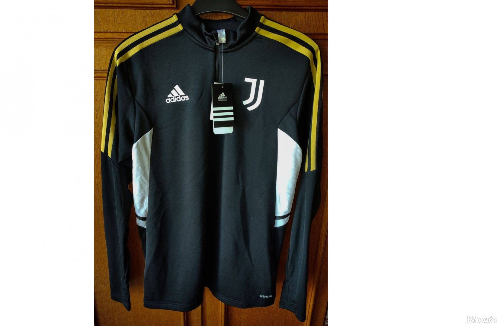 Juventus eredeti adidas fekete arany fehér cipzáras nyakú
