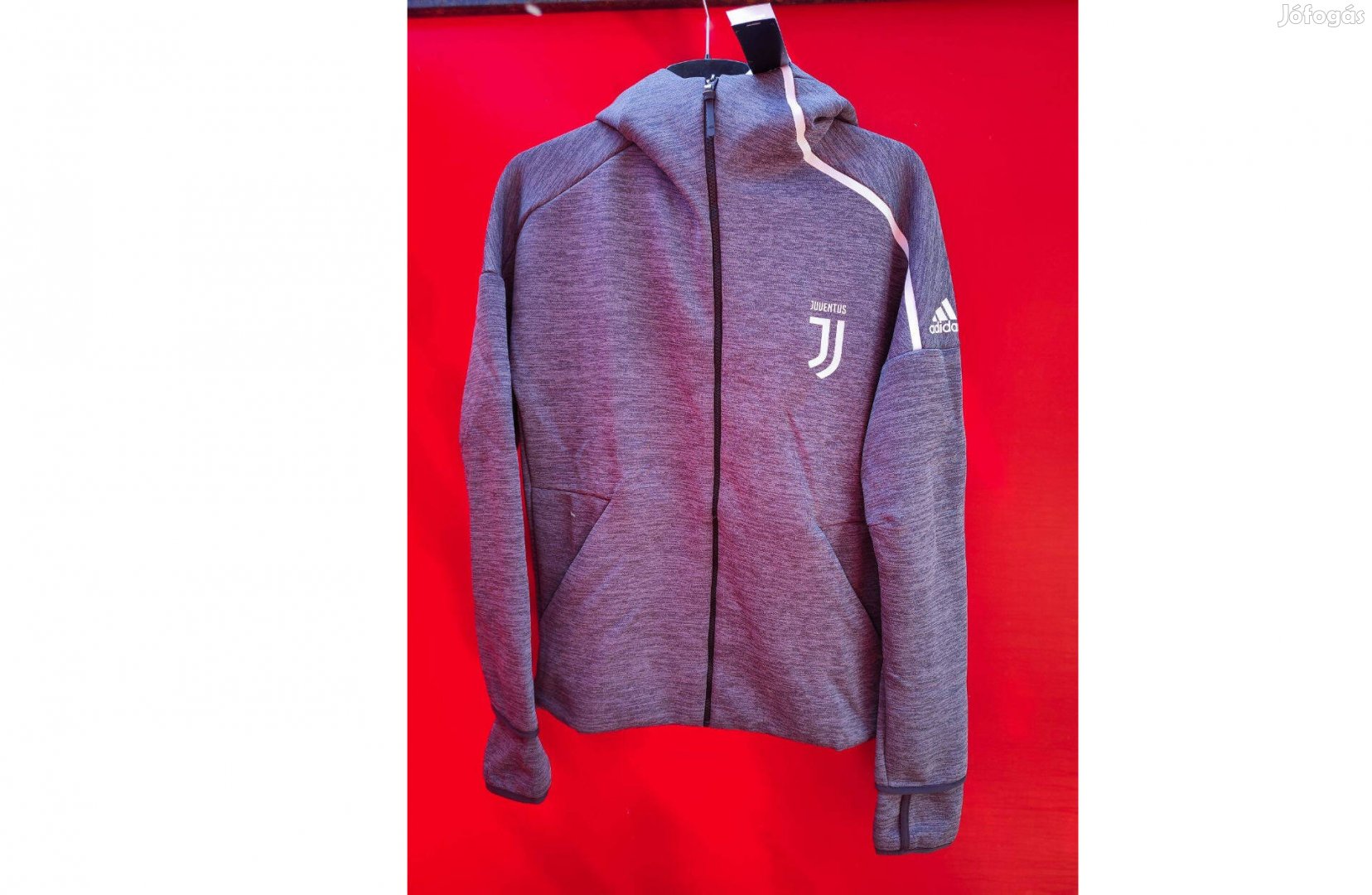 Juventus eredeti adidas szürke kapucnis kabát (M-es)