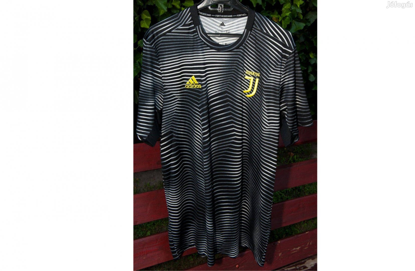 Juventus eredeti fekete fehér adidas mez (for the ocean) mez (L)