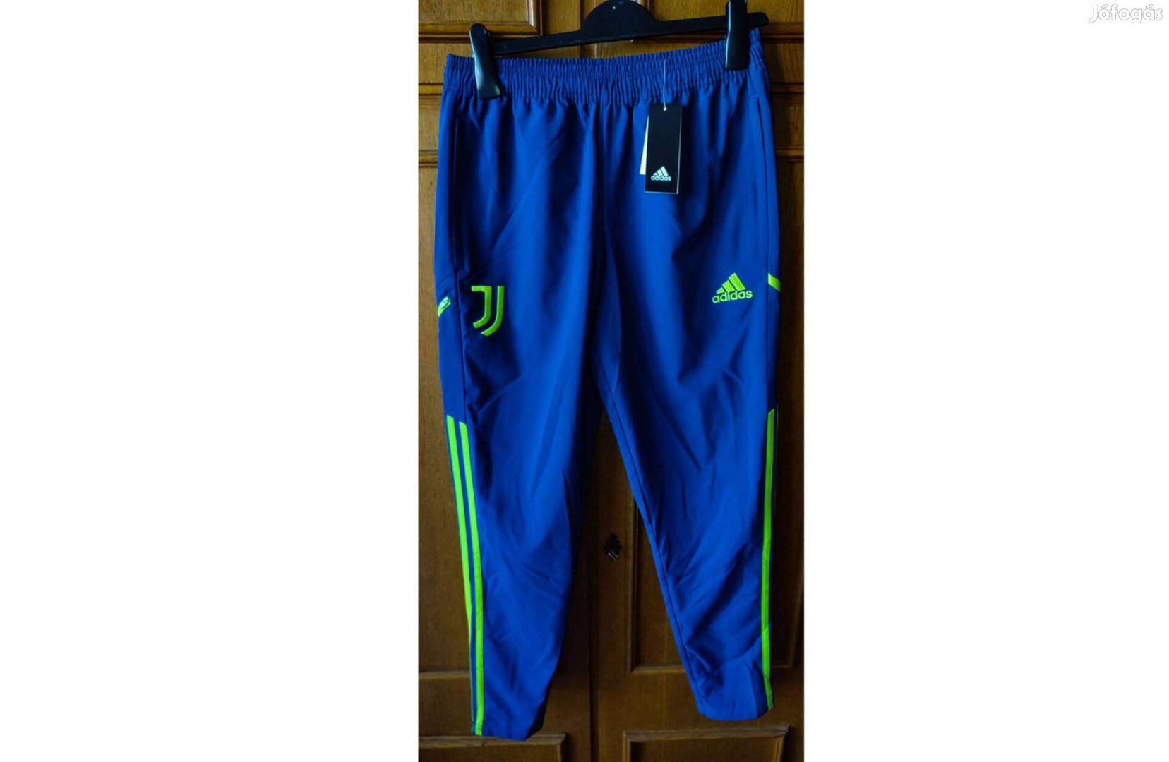 Juventus eredeti sötétkék neon adidas hosszú nadrág M