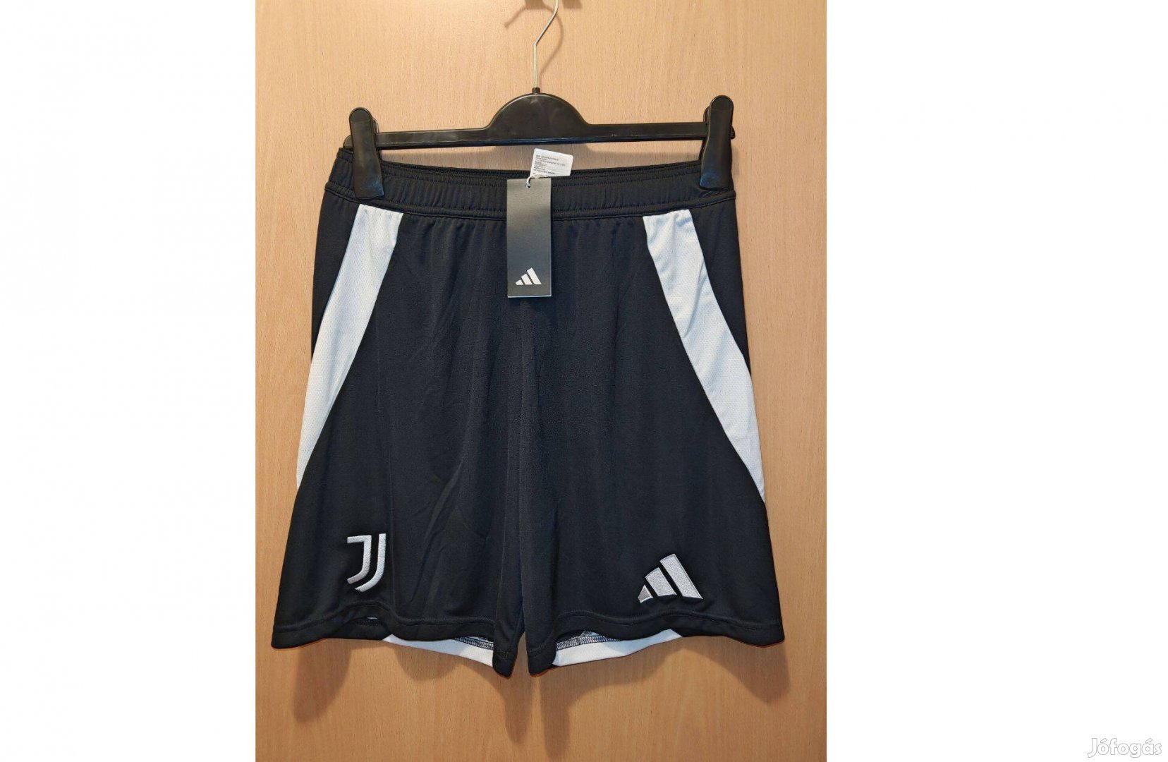Juventus fekete eredeti adidas 2024-25 rövid nadrág (M-es)