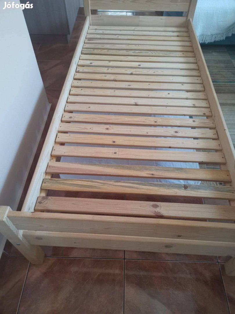 Jysk 90x200cm ágykeret matraccal, dupla mennyiségű ágyráccsal eladó