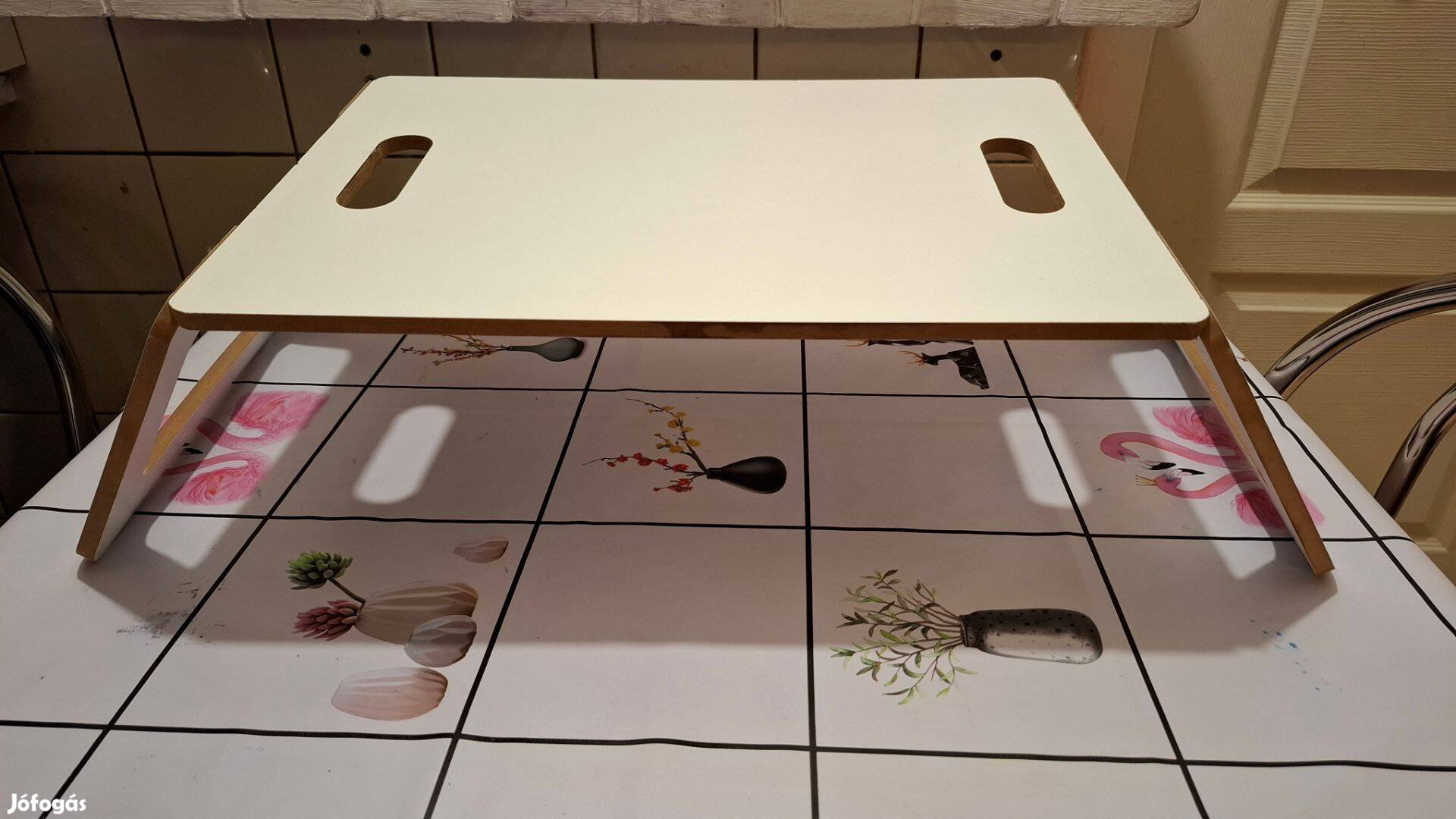 Jysk döntött Laptop asztalka Reggeliző kisasztal Fehér