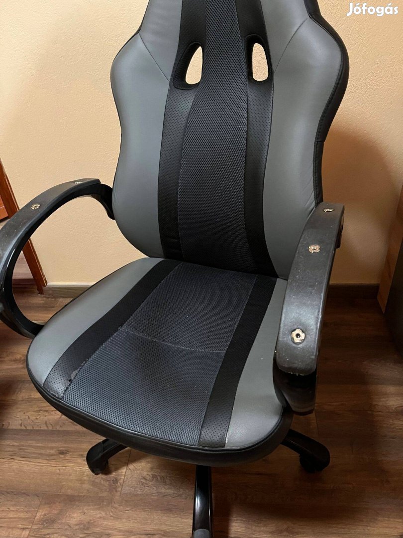 Jysk gamer forgószék