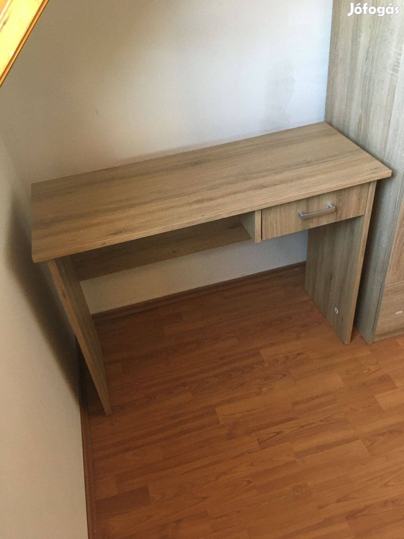 Jysk íróasztal 40x100