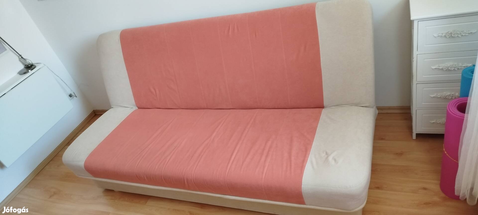 Jysk kanapé kinyitható ágyneműtartós 