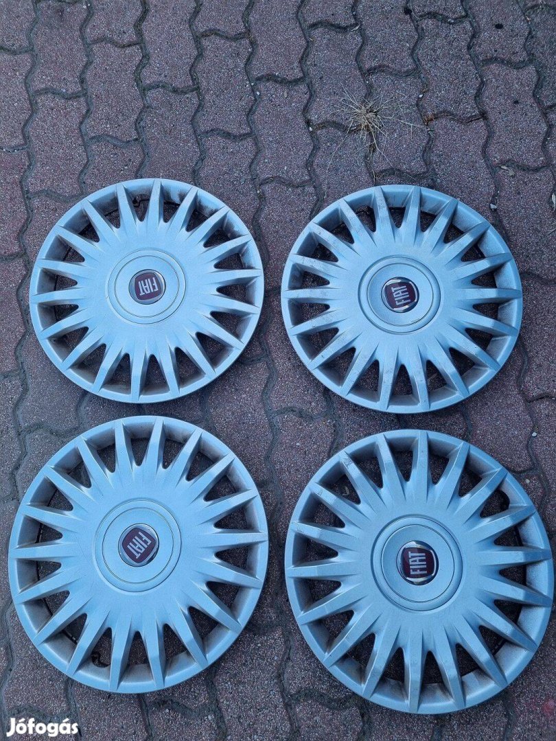 K162 Fiat gyári használt 15col dísztárcsa szett 51743518