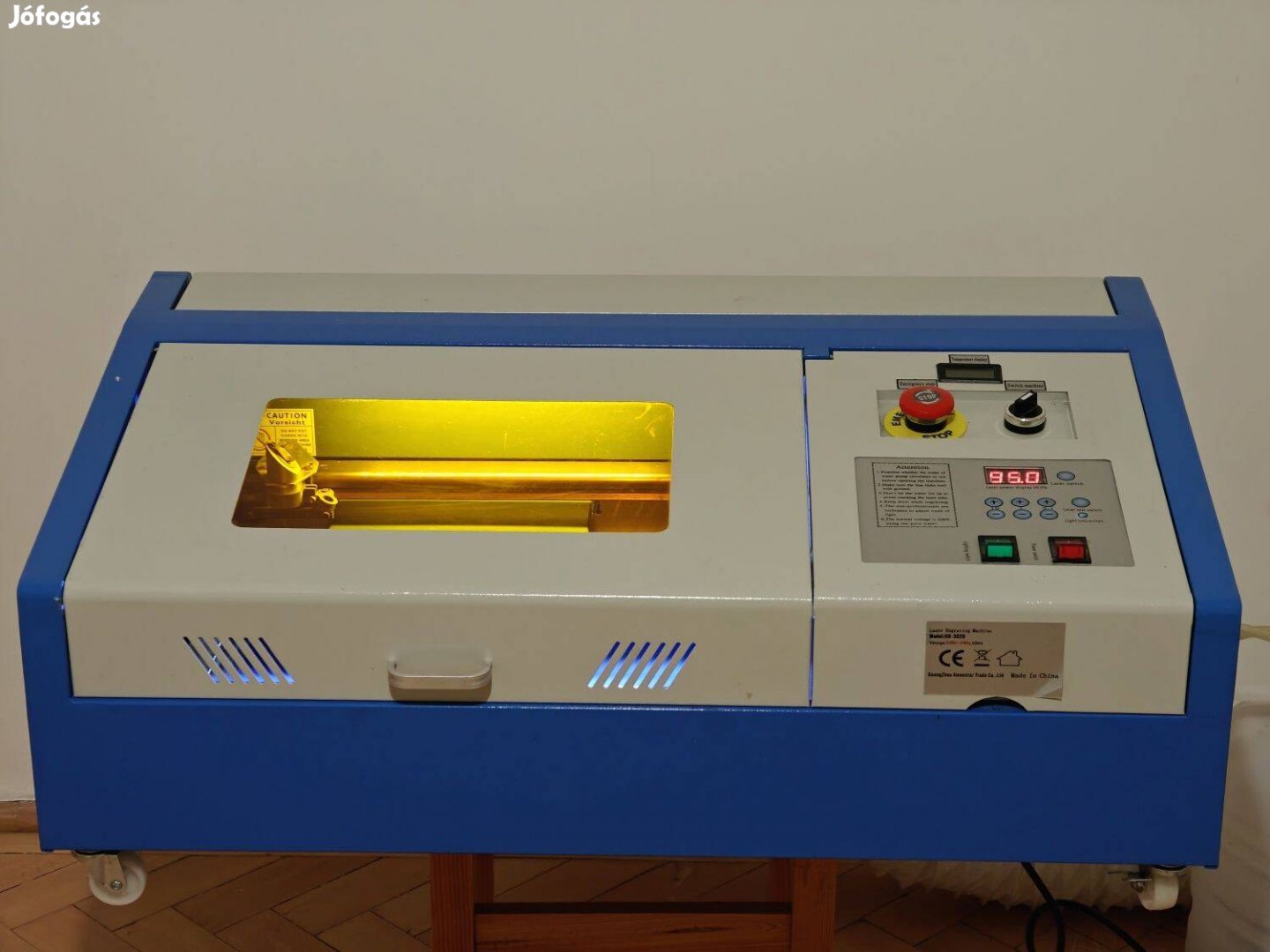 K40 CO lézer vágó- és gravírozógép CNC (40w)