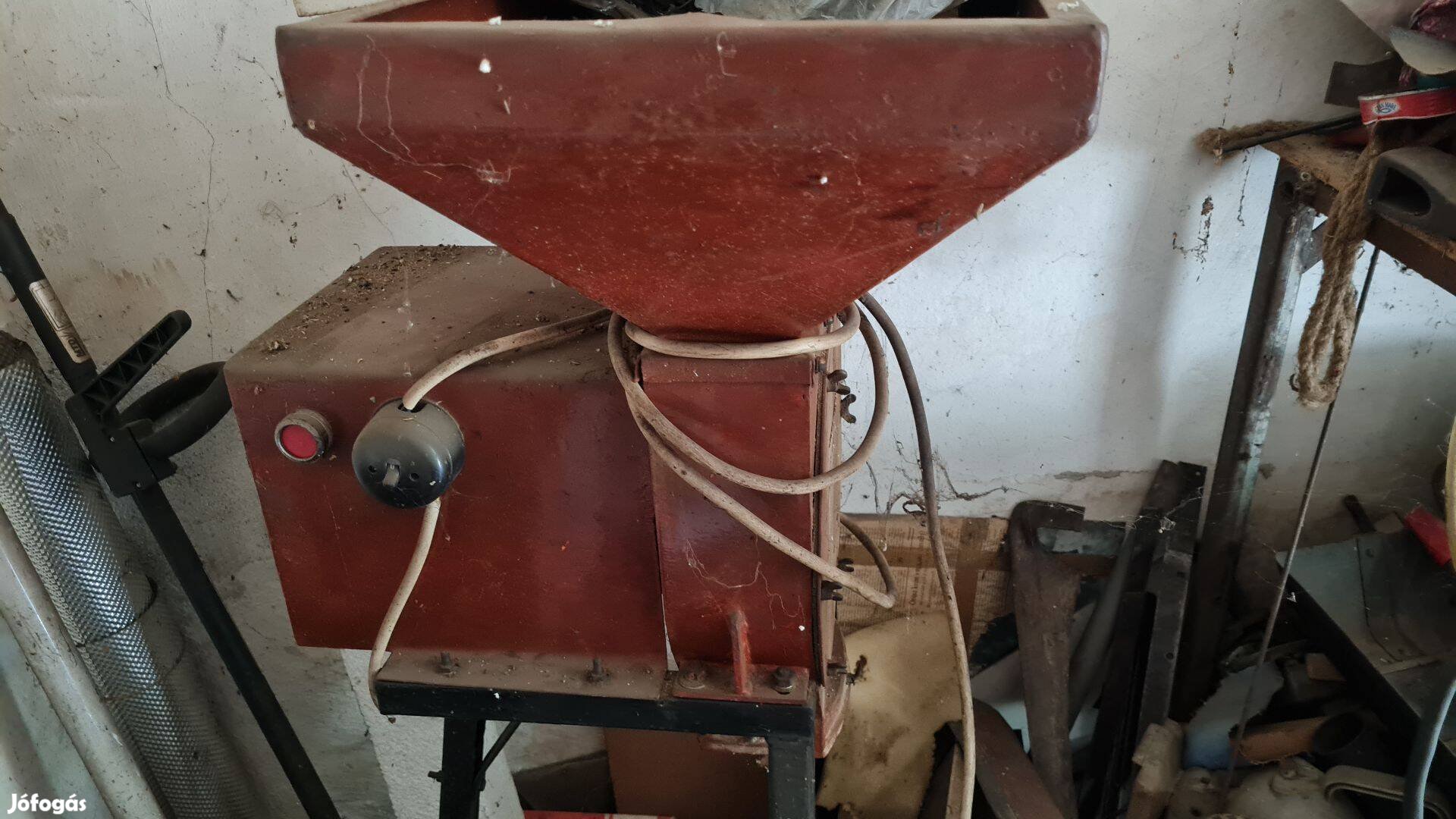 KD160 terménydaráló