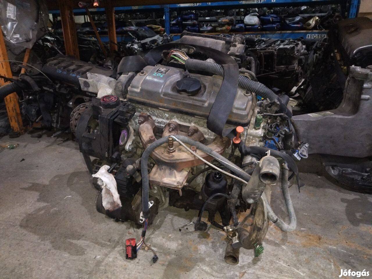 KFW kódú Peugeot 206 1.4i komplett motor, segédberendezésekkel