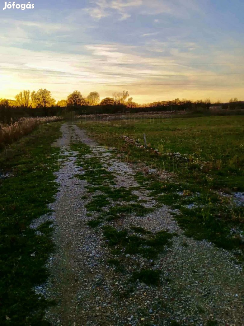 KIADÓ Nagykanizsa északi részén, az autópálya közelében egy
