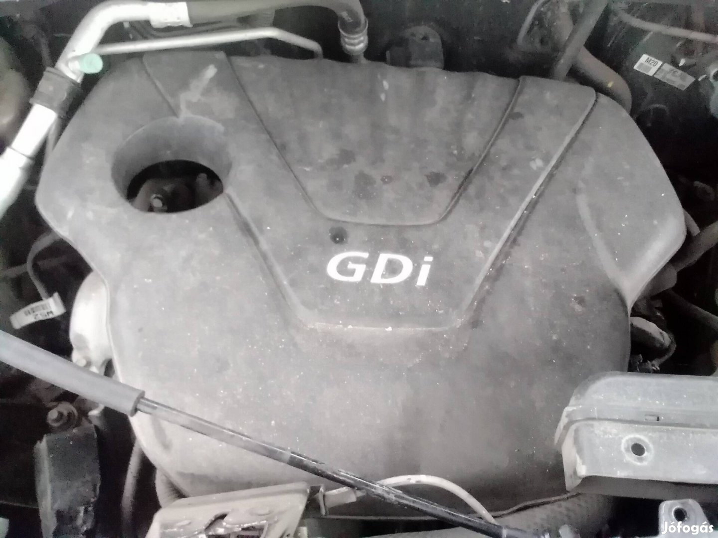 KIA 1,6 gdi benzines motor kód g4fd 56737 km le inforalhato a motor. 
