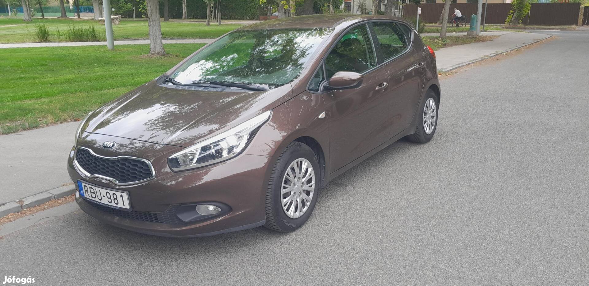 KIA CEE'D 1.4 Cvvt EX Magyar Szervizkönyv Gyöny...