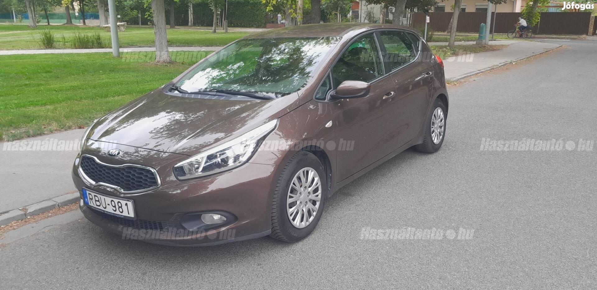 KIA CEE'D 1.4 Cvvt EX Magyar Szervizkönyv Gyöny...