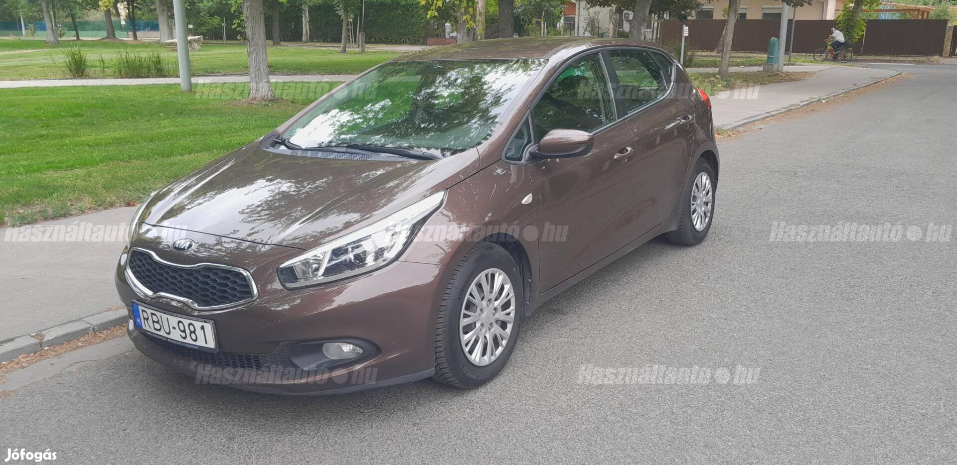 KIA CEE'D 1.4 Cvvt EX Magyar Szervizkönyv Gyöny...