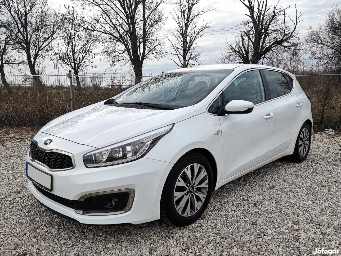 KIA CEE'D 1.4 Cvvt UEFA Szervizkönyves.Digit Kl...