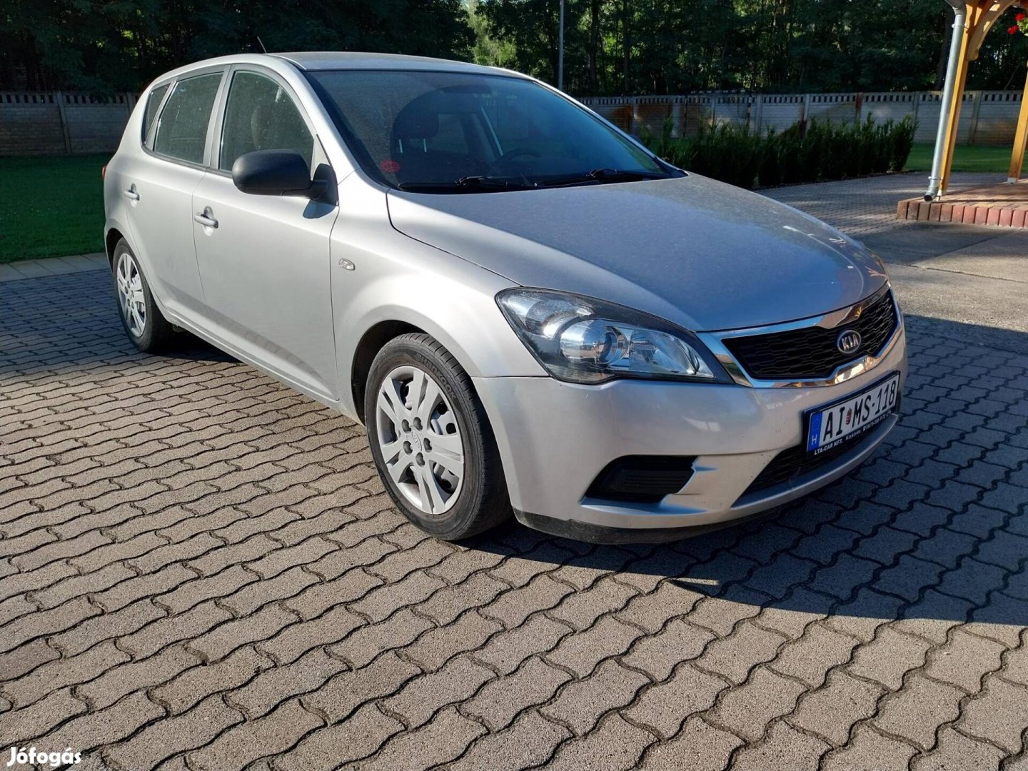 KIA CEE'D 1.4 L Benzin Gáz