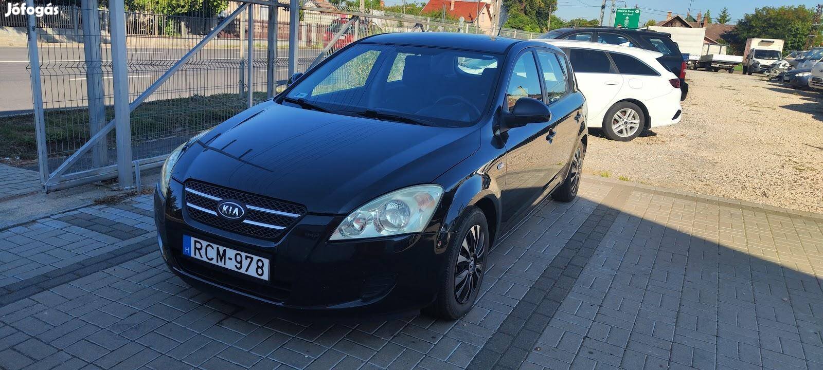 KIA CEE'D 1.6 CRDi LX Plus 66KW-90LE . igényes...