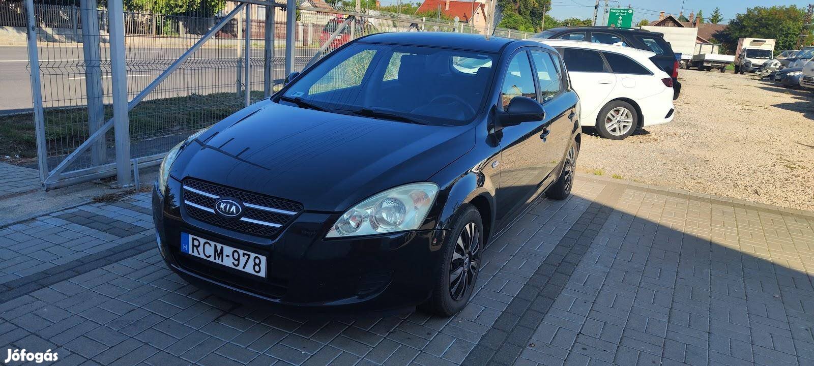 KIA CEE'D 1.6 CRDi LX Plus 66KW-90LE . igényes...