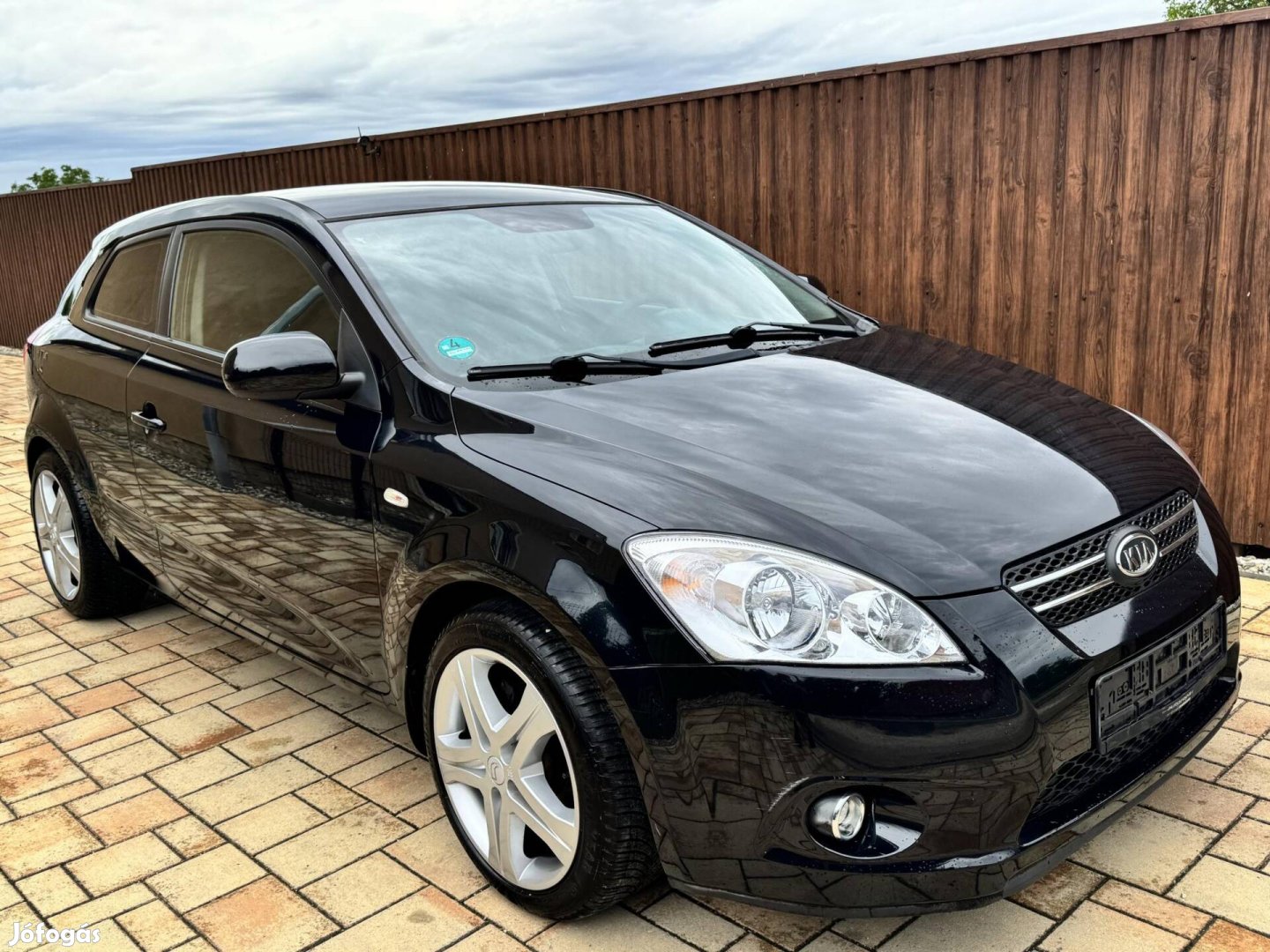 KIA CEE'D 1.6 EX 85 ezer km! Gyönyörű állapot!