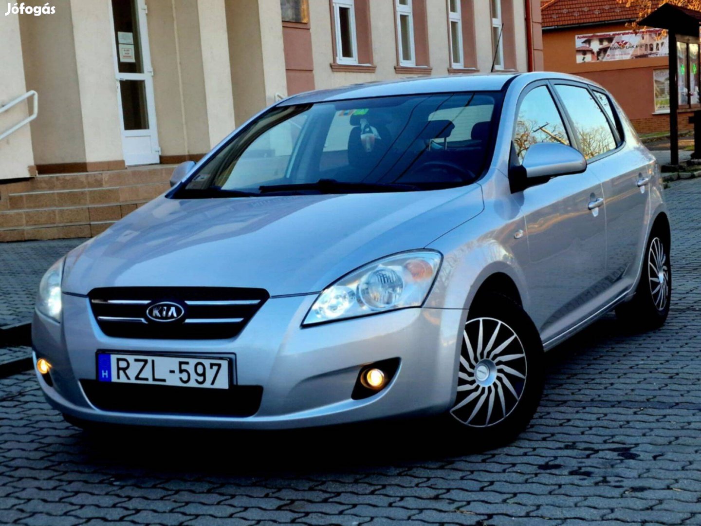 KIA CEE'D 1.6 EX Limited Benzin Megkímélt Állapot!