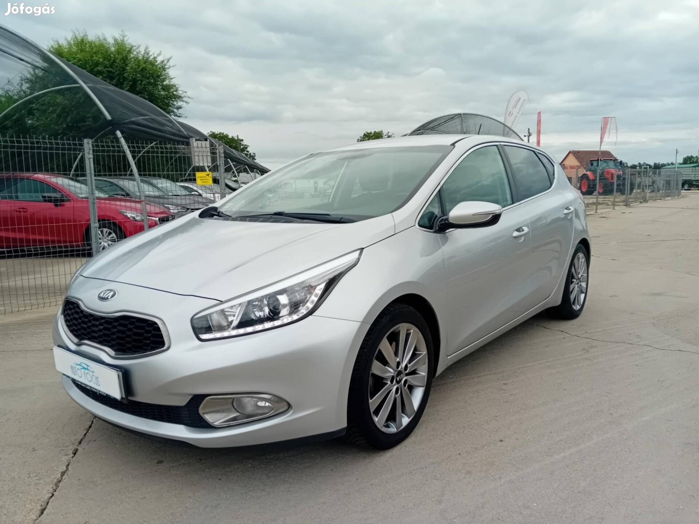 KIA CEE'D 1.6 GDI FIFA Prémium Szervizelt. Full...