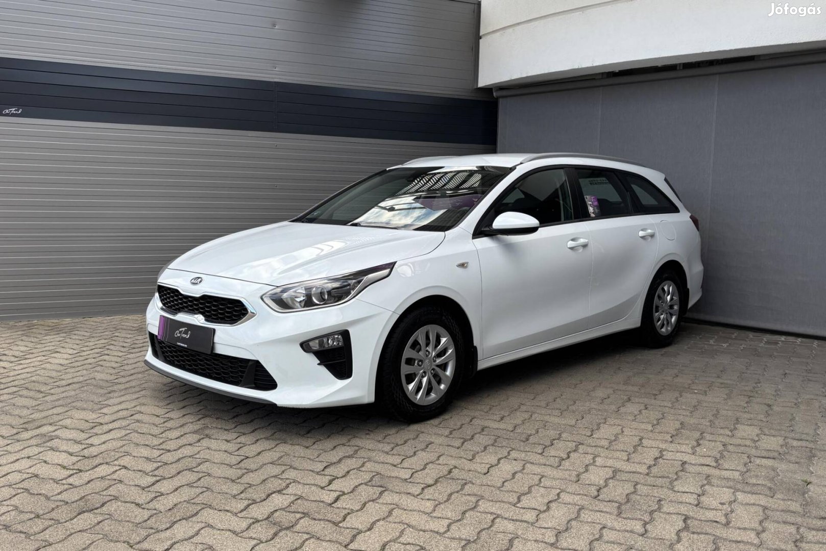 KIA CEE'D Ceed SW 1.6 CRDi HP Hybrid Silver GAR...