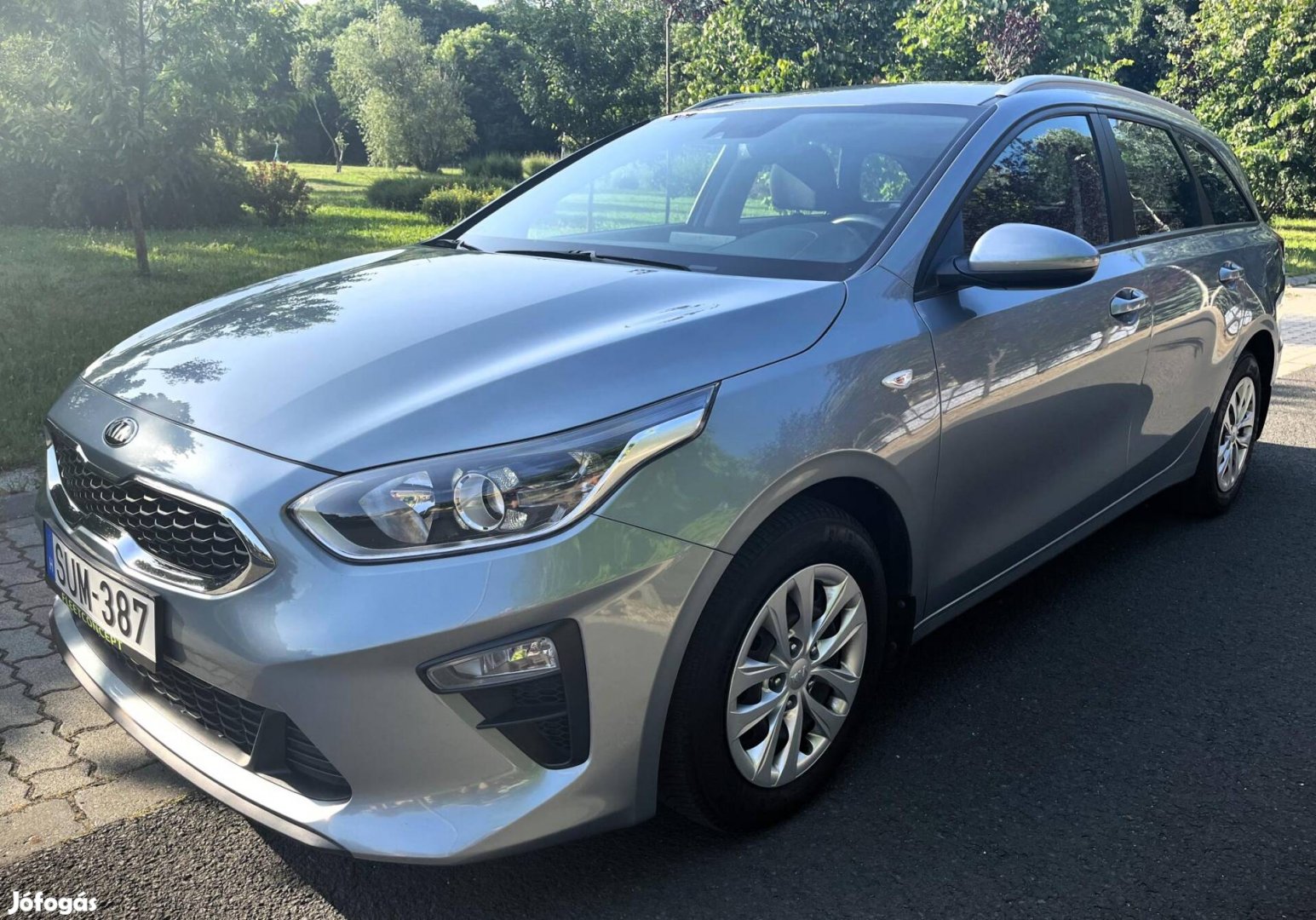 KIA CEE'D Ceed SW 1.6 CRDi HP Hybrid Silver Mo-...