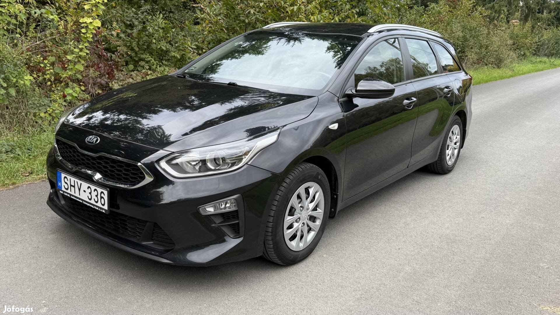 KIA CEE'D Ceed SW 1.6 CRDi LP Silver Sávtartó....