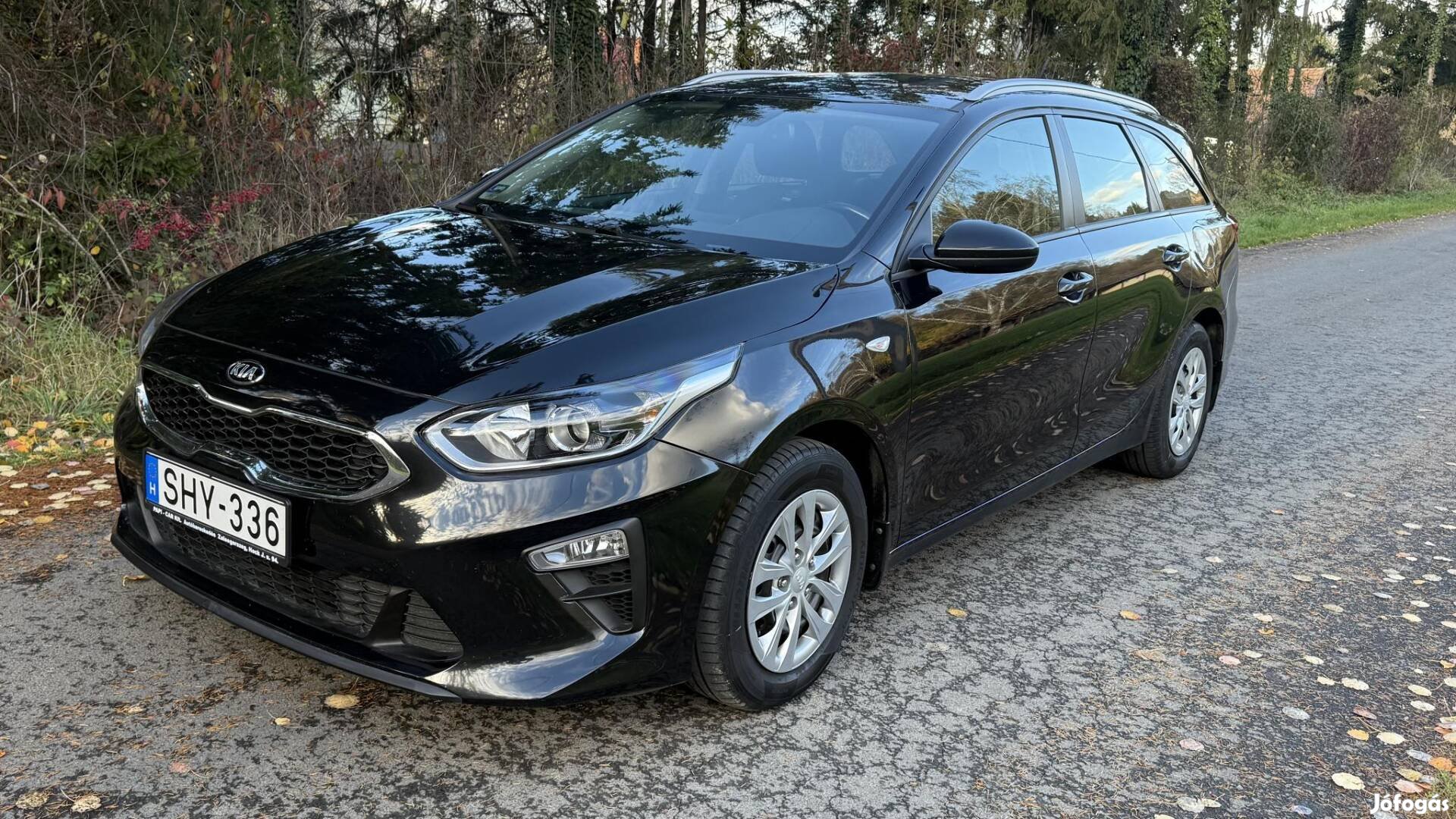 KIA CEE'D Ceed SW 1.6 CRDi LP Silver Sávtartó....