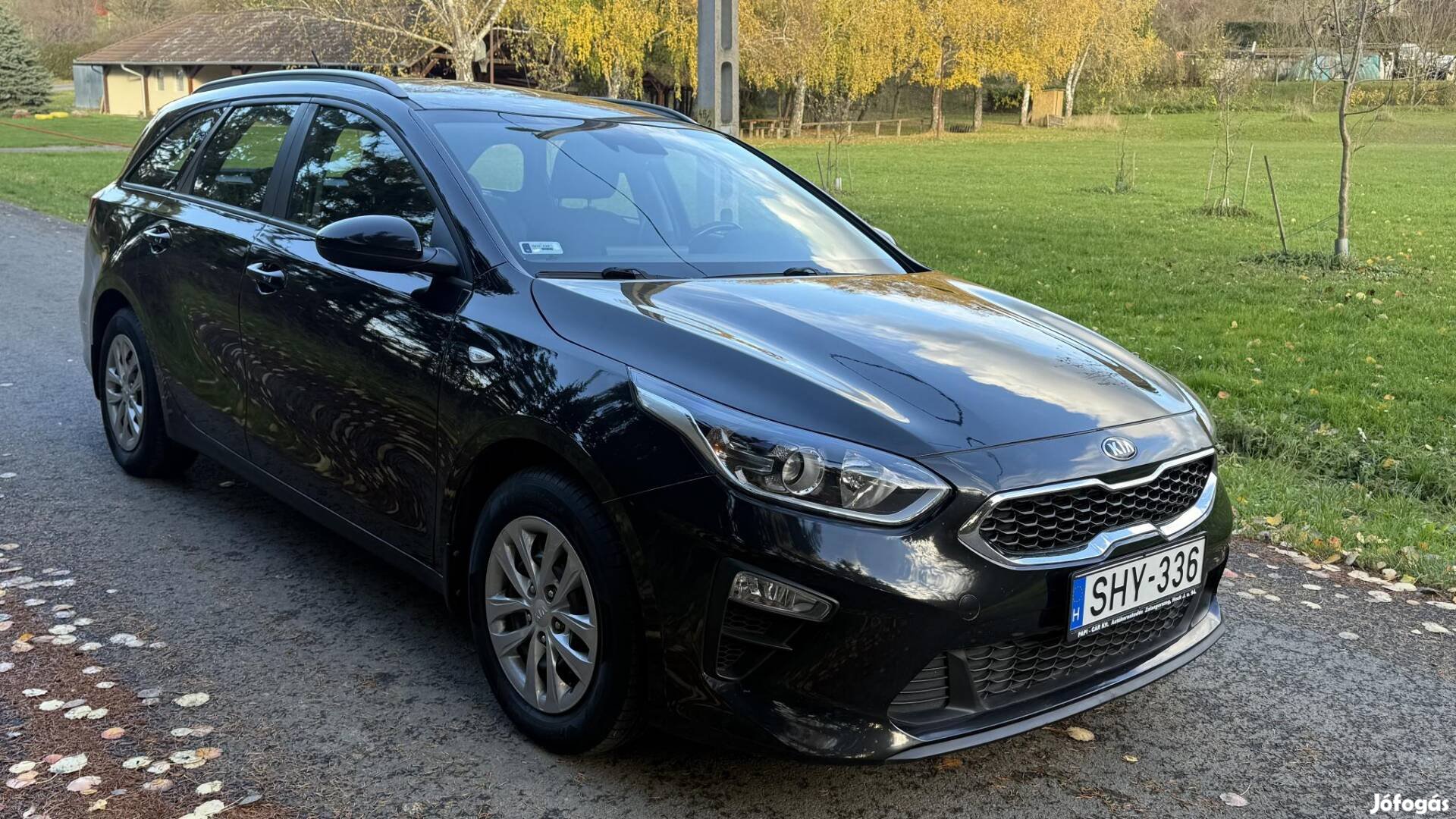 KIA CEE'D Ceed SW 1.6 CRDi LP Silver Sávtartó....