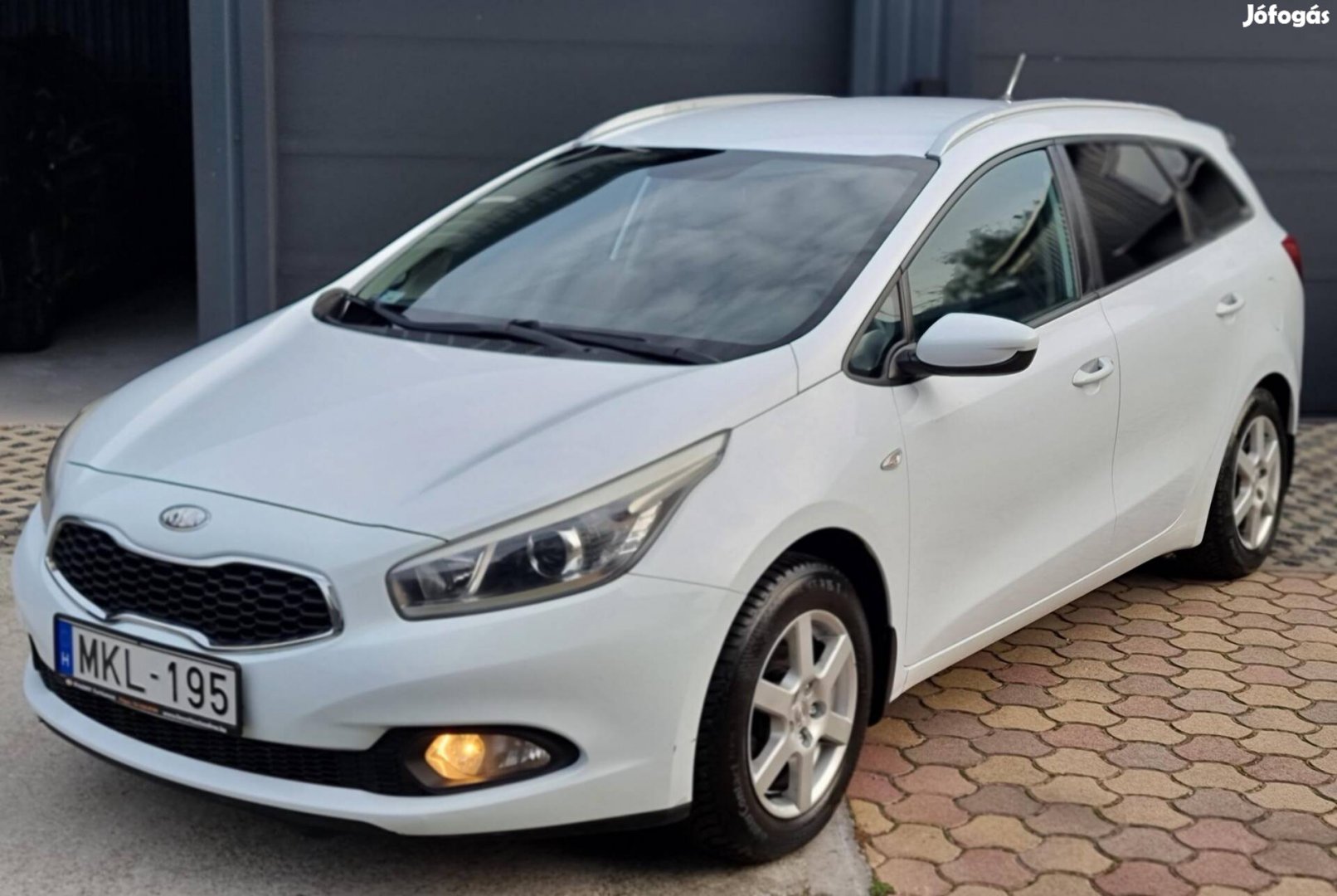 KIA CEE'D SW 1.4 CRDI LX Magyarországi. Szerviz...