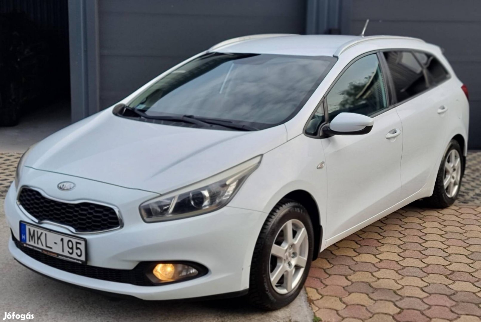 KIA CEE'D SW 1.4 CRDI LX Magyarországi. Szerviz...