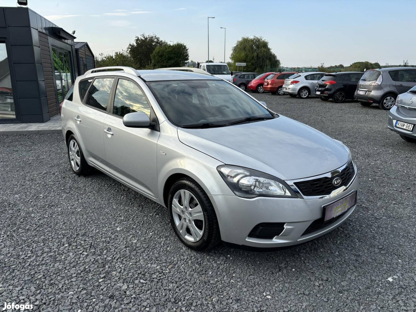 KIA CEE'D SW 1.4 EX Végig Vezetett Szervizkönyv...