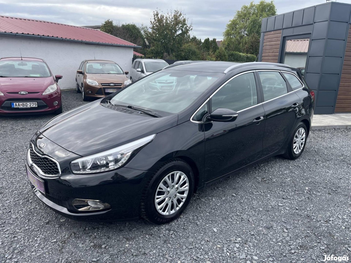 KIA CEE'D SW 1.6 CRDI LX Vezetett szervizkönyv!...