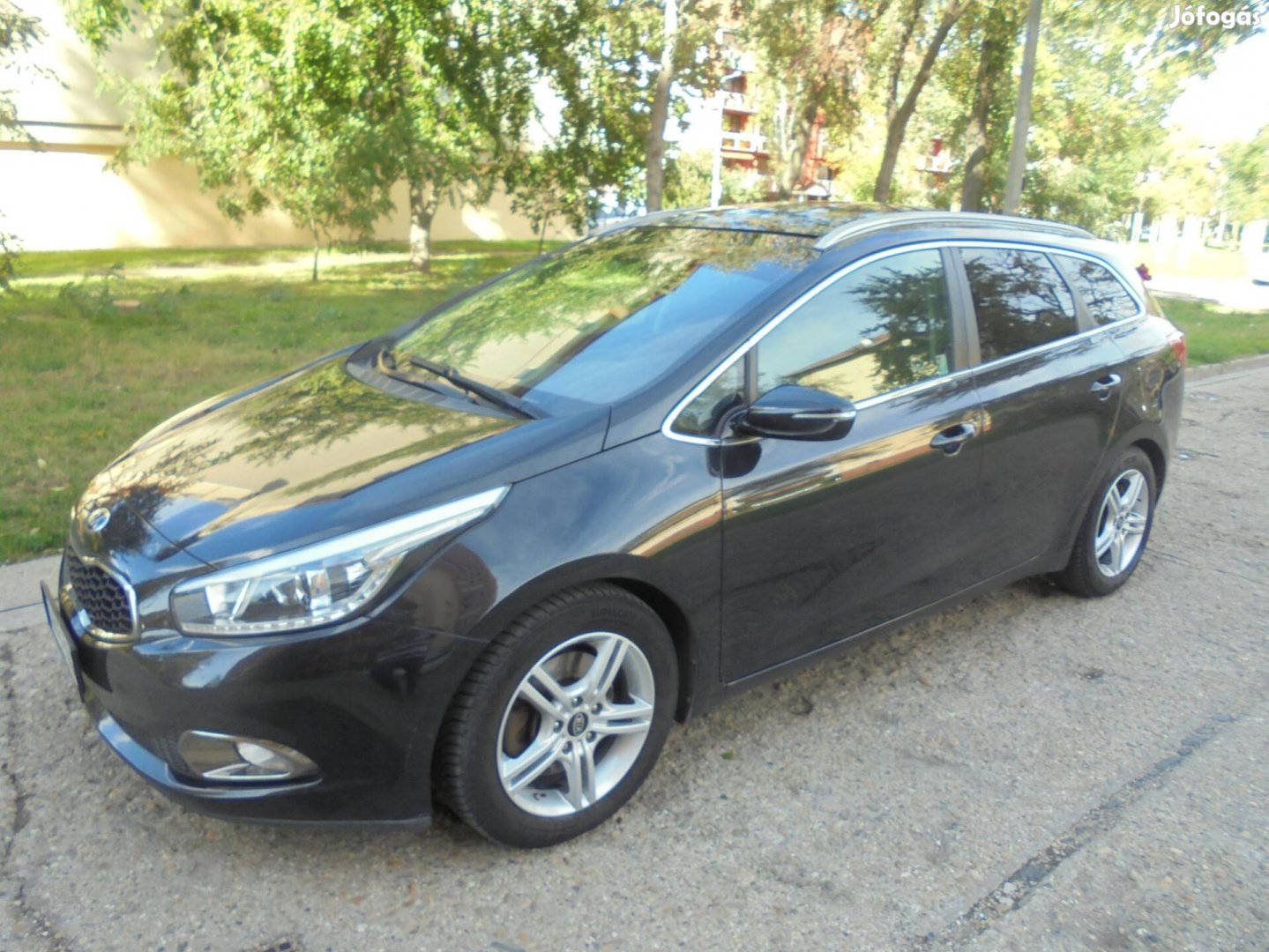 KIA CEE'D SW 1.6 GDI EX Prémium Szervizkönyves