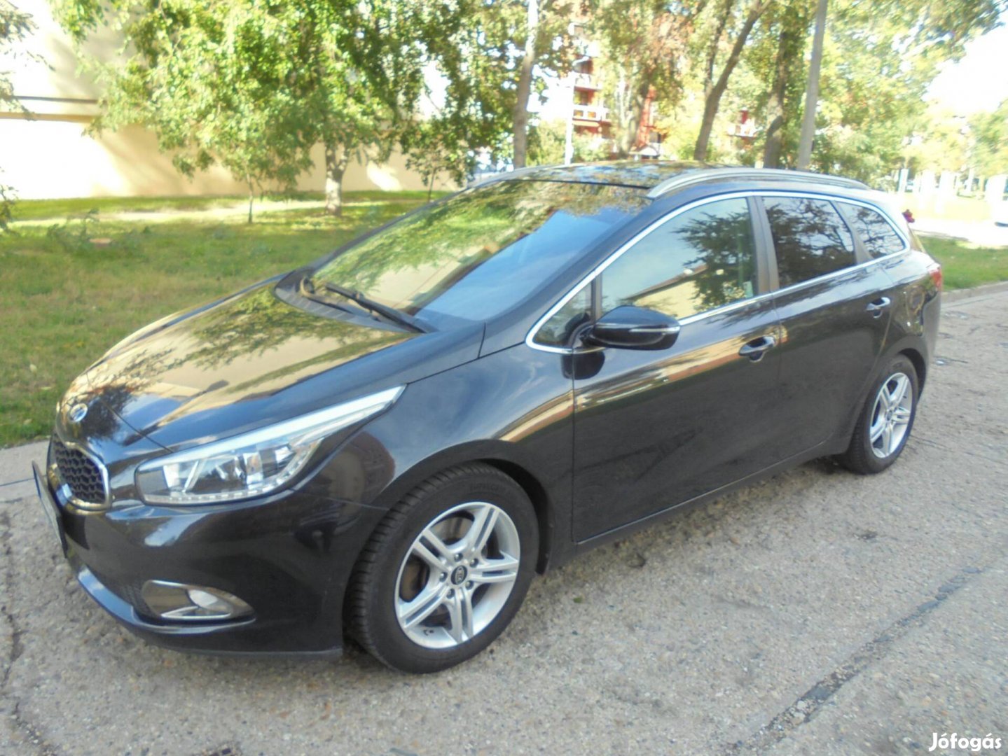 KIA CEE'D SW 1.6 GDI EX Prémium Szervizkönyves