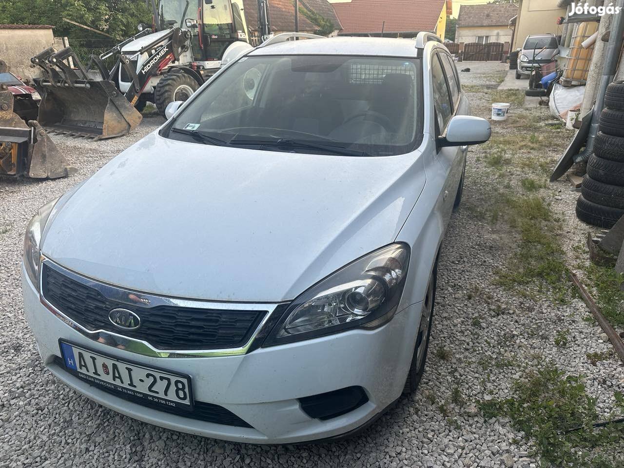 KIA CEE'D .....
