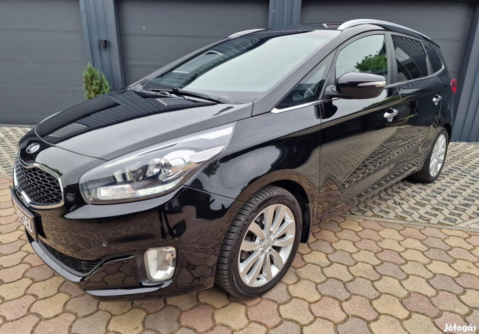 KIA Carens 1.7 CRDI LX Nagyon Szép Ébenfekete....
