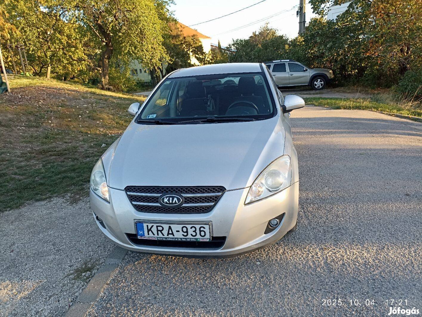 KIA Cee'd 1,6 CRDI Ex ED ferdehátú gépkocsi