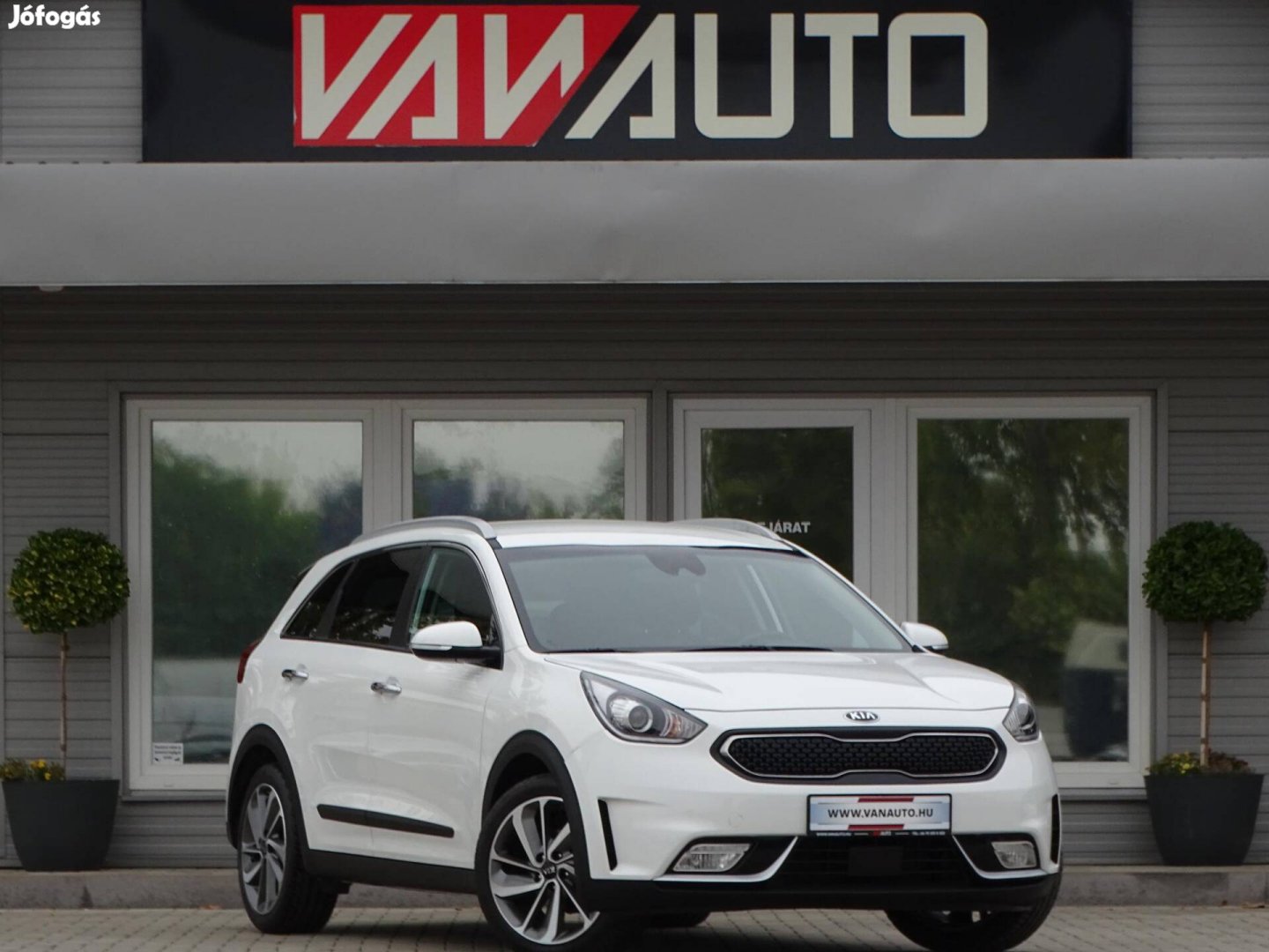 KIA Niro HEV 1.6 GDI LX DCT 81eKM-Kamera-Navigá...