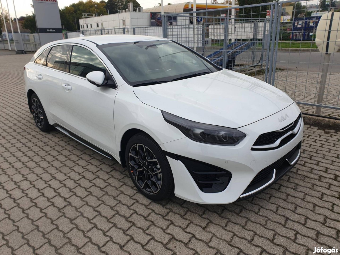 KIA Pro CEE'D Proceed 1.5 T-GDI Ultimate Editio...